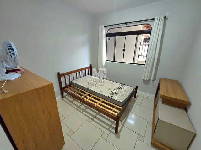 Imagem 6: ? Locação Anual – Casa Mobiliada a apenas 600 metros da Praia Central