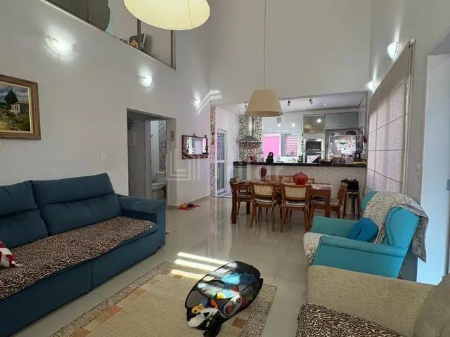Imagem: Casa de Luxo em Condomínio 3 Quartos