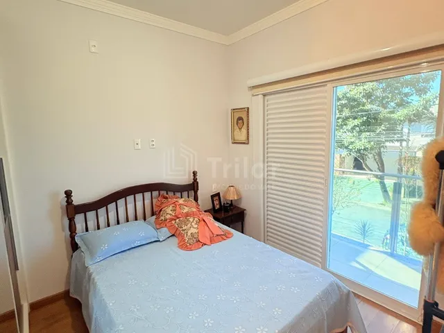 Imagem 3: Casa de Luxo em Condomínio: 3 Quartos, 3 Suítes, 6 Banheiros na Terras do Vale - Caçapava-Sp
