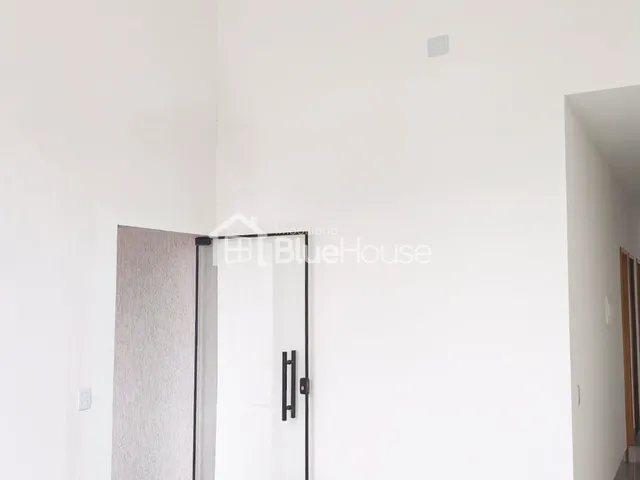 Imagem 4: Casa 2 Quartos sendo 1 suíte com Pé Direito Duplo no Bairro Independência