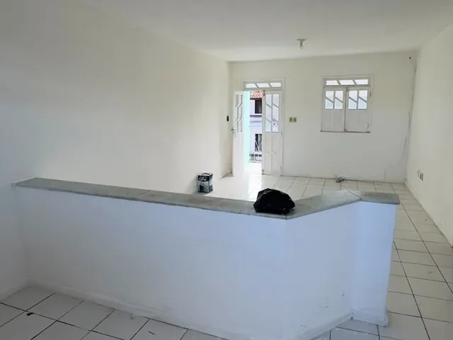 Imagem 8: ALUGO APARTAMENTO EM ITAPUÃ, CONDOMÍNIO FECHADO, 2/4, R$ 1.400,00 MAIS TAXAS!!