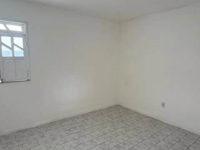 Imagem 4: ALUGO APARTAMENTO EM ITAPUÃ, CONDOMÍNIO FECHADO, 2/4, R$ 1.400,00 MAIS TAXAS!!