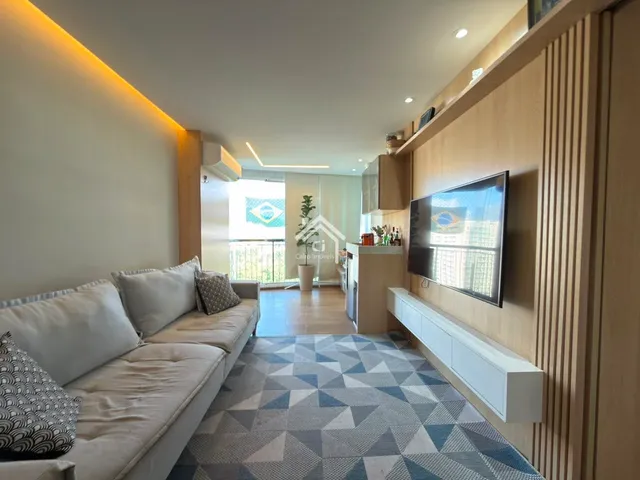 Imagem: O apartamento possui 4 Dormitórios, 1 Suíte, 2 Banheiros,