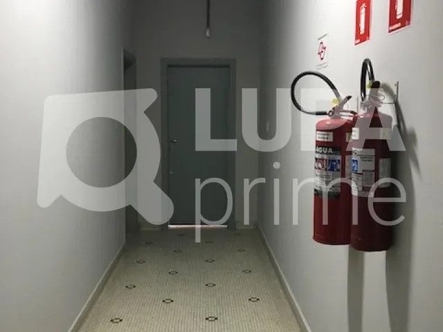 Imagem 6: Sala comercial com 2 banheiros