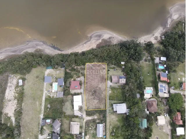 Imagem: Terreno à venda com acesso para a Lagoa