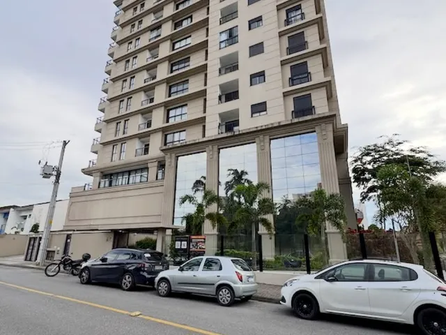 Imagem: O apartamento possui 1 Dormitório, 1 Suíte, 1 Banheiro,