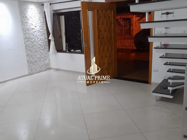 Imagem: A casa possui 3 Dormitórios, 2 Banheiros, 2 Vagas na