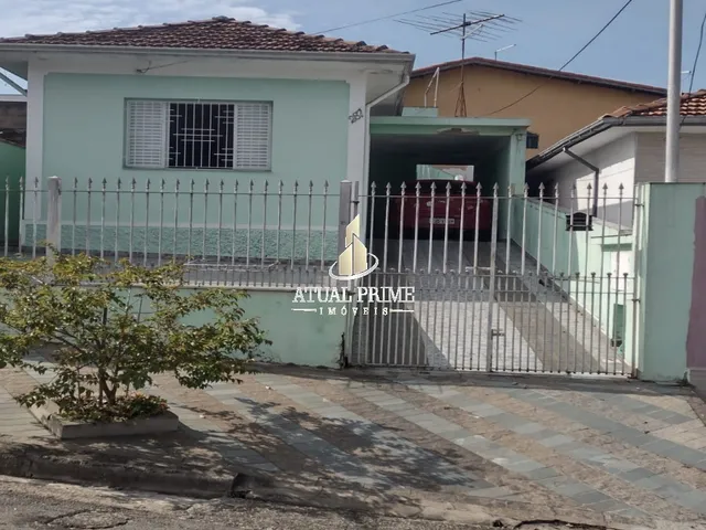 Imagem: A casa possui 2 Dormitórios, 2 Banheiros, 2 Vagas na