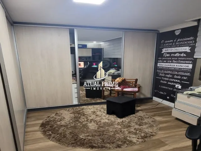 Imagem: A casa possui 4 Dormitórios, 1 Suíte, 4 Banheiros, 1 Vaga