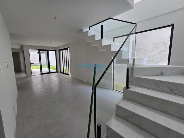 Imagem 6: Casa 4/4, sendo 3 suítes, Cond. Villa Florença, Abrantes