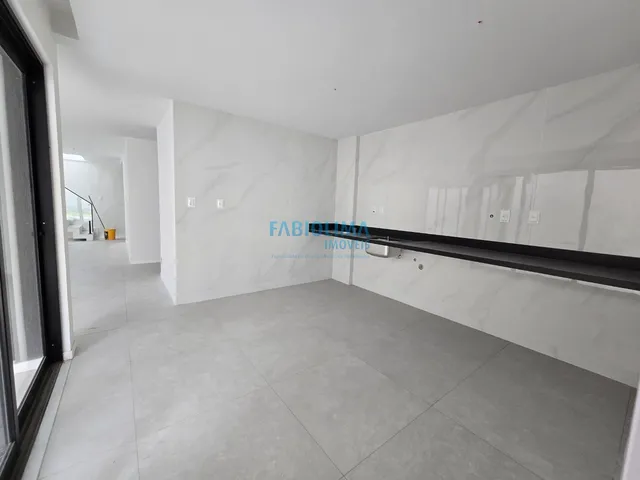 Imagem 7: Casa 4/4, sendo 3 suítes, Cond. Villa Florença, Abrantes