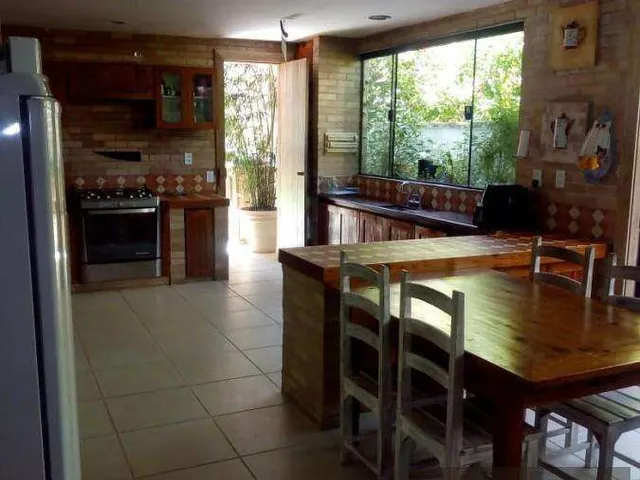 Imagem 10: Casa à venda em Armação dos Búzios, Ferradura, com 7 quartos, 1800m²
