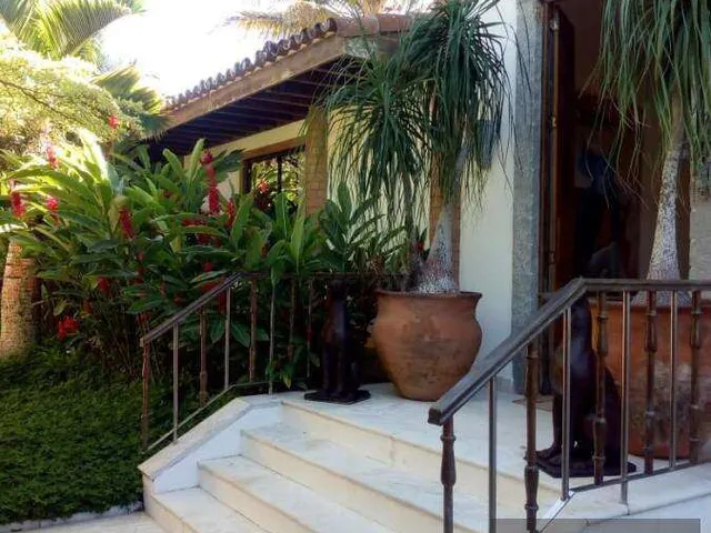 Imagem 11: Casa à venda em Armação dos Búzios, Ferradura, com 7 quartos, 1800m²