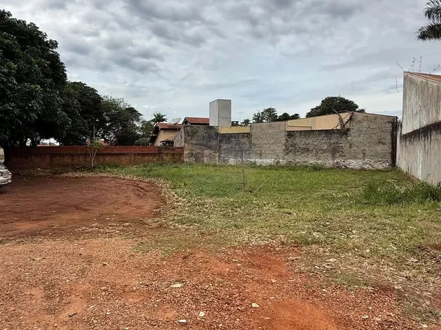 Imagem: Terreno à venda