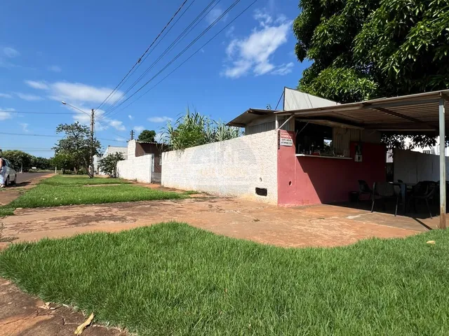 Imagem 2: Casa à venda no bairro Conjunto Habitacional Izidro Pedroso - Dourados/MS