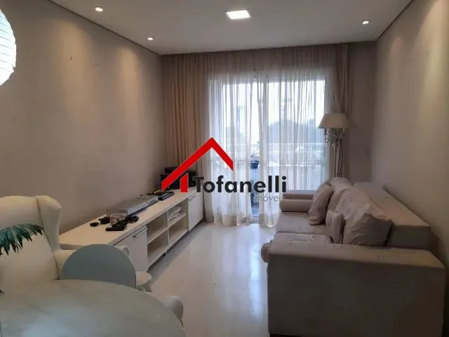 Imagem: O apartamento possui 1 Dormitório, 1 Banheiro, 1 Vaga na garagem