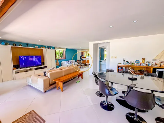 Imagem: Casa de luxo em condomínio na Praia do