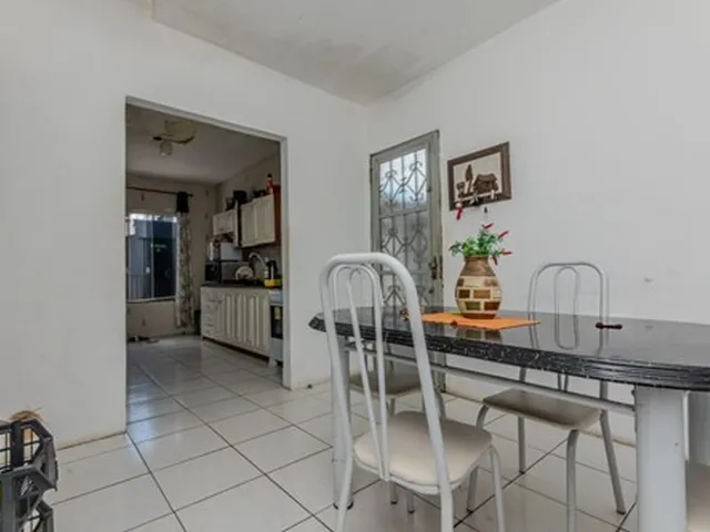 Imagem 3: Casa À Venda em Balneário Camboriú, Centro, com 5 Quartos, 300M²