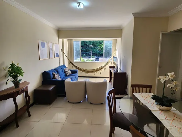 Imagem: O apartamento possui 6 Dormitórios, 1 Suíte, 3 Banheiros