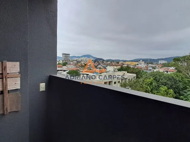 Imagem 2: Aluguel Anual de apartamento mobiliado com 2 dormitórios no Centro de Penha SC