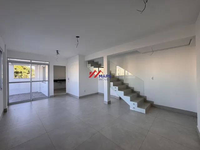 Imagem: Cobertura com três quartos, suíte e duas