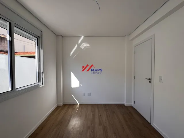 Imagem 11: Área privativa com três quartos, suíte e duas vagas de garagem à venda no bairro