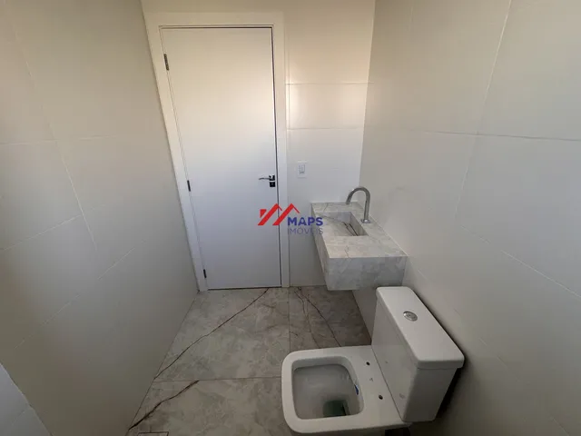 Imagem 3: Área privativa com três quartos, suíte e duas vagas de garagem à venda no bairro
