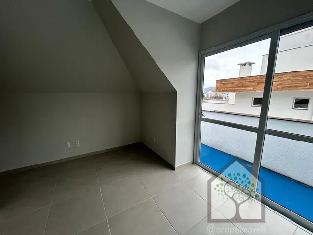 Imagem 7: Cobertura duplex à venda no Itacorubi, nova, financiável e pronta para morar