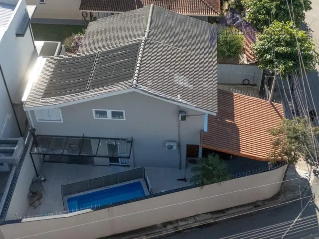 Imagem: Sobrado com Piscina À Venda no Jardim Colonial
