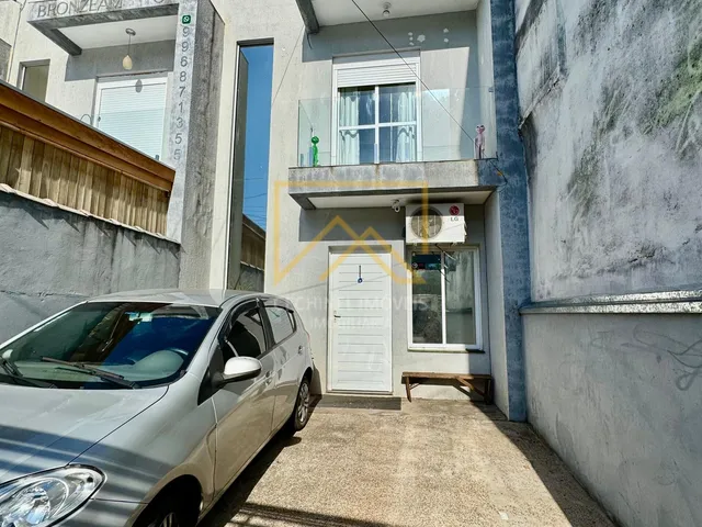 Imagem: Sobrado à venda no bairro Nova Cachoeirinha
