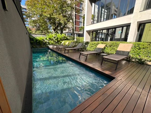 Imagem: O apartamento possui 1 Dormitório, 1 Banheiro, 1 Vaga na