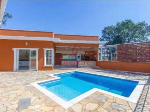 Imagem: A casa possui 4 Dormitórios, 4 Suítes, 7 Banheiros, 10
