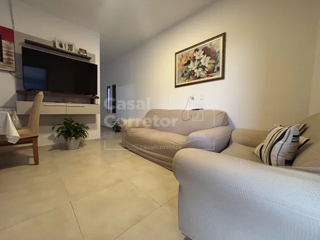 Imagem 15: Casa com excelente padrão construtivo e possibilidade de ampliação