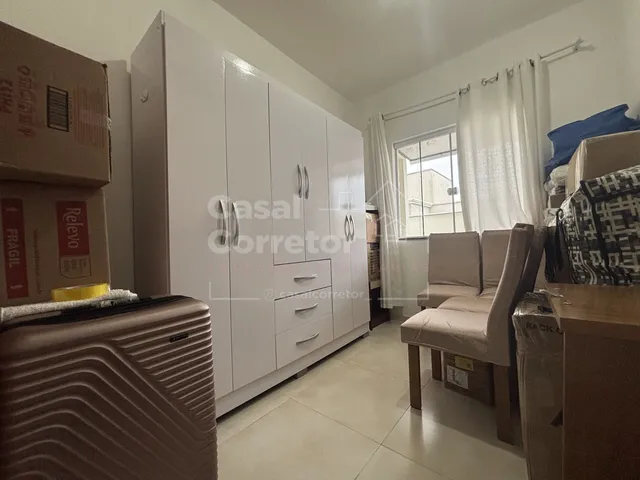Imagem 13: Casa com excelente padrão construtivo e possibilidade de ampliação