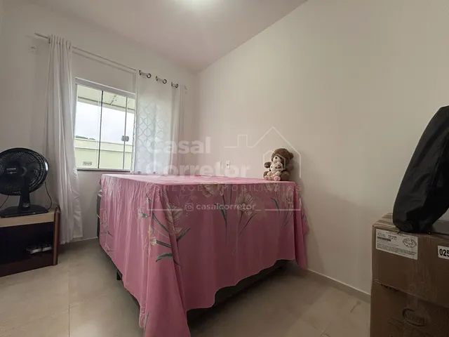 Imagem 12: Casa com excelente padrão construtivo e possibilidade de ampliação