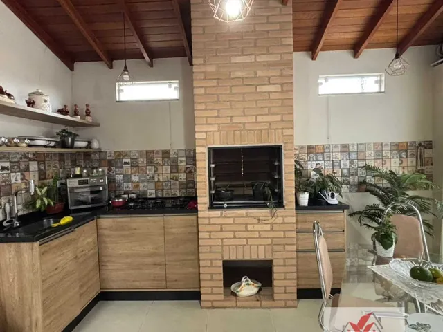 Imagem: Casa à venda no bairro Jardim das Azaléias