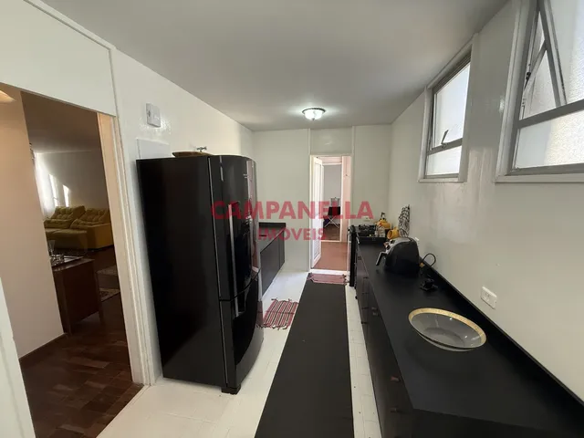 Imagem 2: Apartamento 02 quartos, suíte, dependências, garagem, Leme RJ