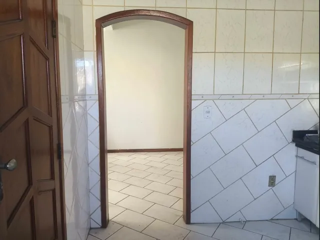 Imagem 3: Alugo casa 03 quartos com suite sobrado tipo apartamento