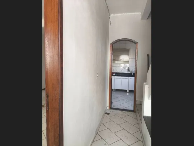 Imagem 2: Alugo casa 03 quartos com suite sobrado tipo apartamento