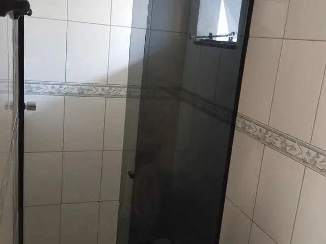 Imagem 4: Vendo ou alugo excelente casa duplex em Lauro de Freitas, condomínio fechado com 2