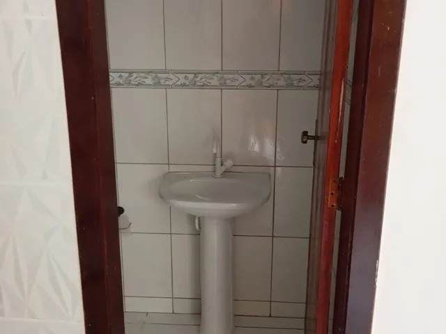 Imagem 6: Vendo ou alugo excelente casa duplex em Lauro de Freitas, condomínio fechado com 2