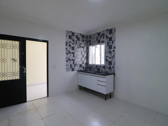 Imagem: A casa possui 2 Dormitórios, 1 Banheiro, 1 Vaga na