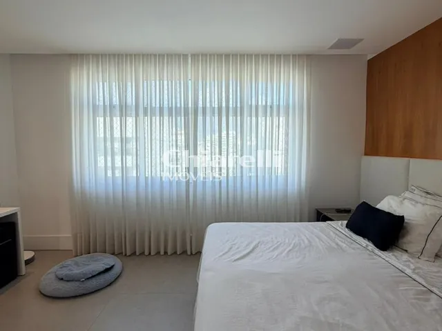 Imagem 2: Apartamento de luxo à venda em Icaraí: 4 quartos, 3 suítes, 2 vagas, 250m² de puro