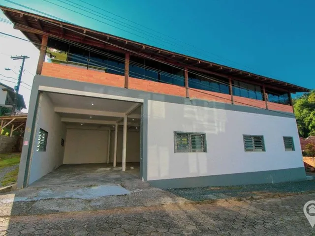 Imagem: Galpão Comercial com 237m² na Velha!