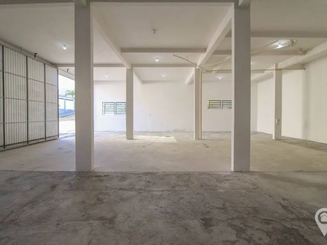 Imagem 6: Galpão Comercial com 237m² na Velha!
