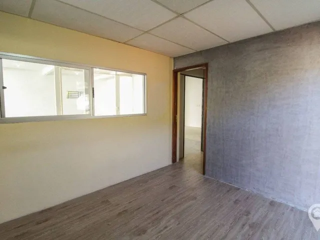 Imagem 4: Galpão Comercial com 237m² na Velha!