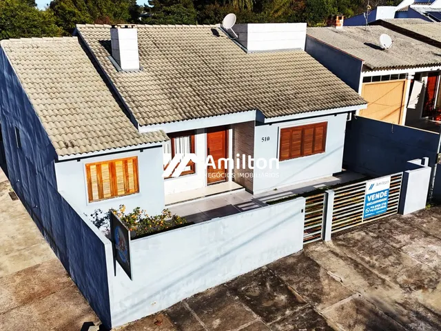 Imagem: Casa de Esquina com Suíte e Lareira à
