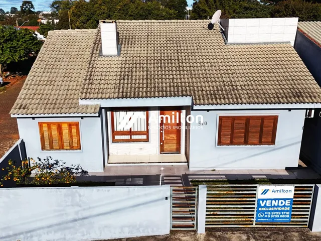 Imagem 7: Casa de Esquina com Suíte e Lareira à Venda no Bairro Nei Pereira
