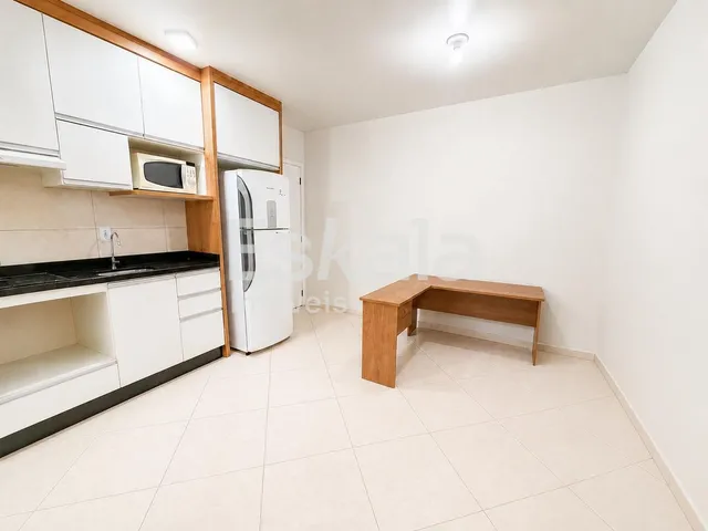 Imagem: Apartamento Semimobiliado Com 02 Quartos