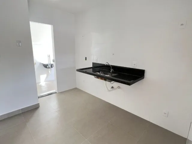Imagem 6: Aluguel Anual: Casa Linear em Santa Mônica - 2 Quartos, 1 Suíte, 2 Salas, 2 Banheiros